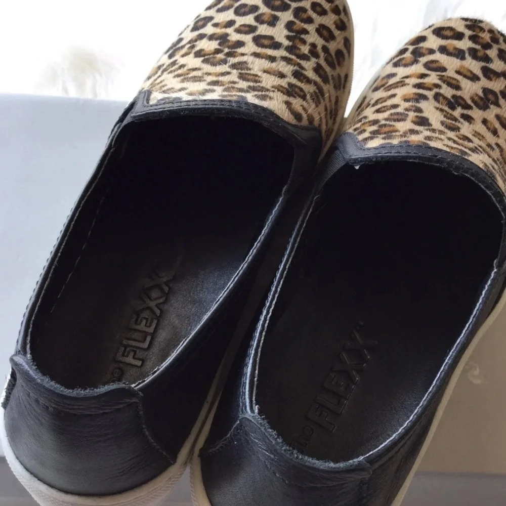 FLEXX Leopard Slip On Sneaker